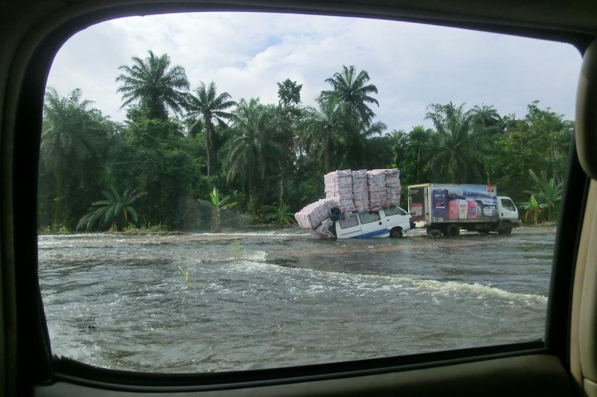 Transporting Relief Supplies